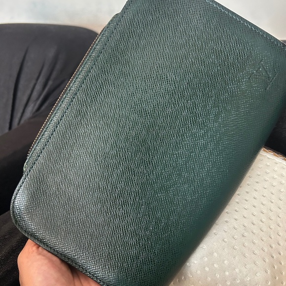 Louis vuitton Taiga green clutch - Picture 12 of 12